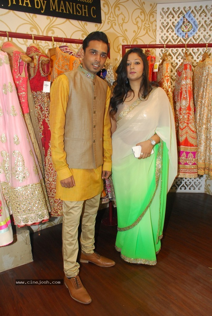 DVAR Photography n Fashion Exhibit - 45 / 59 photos