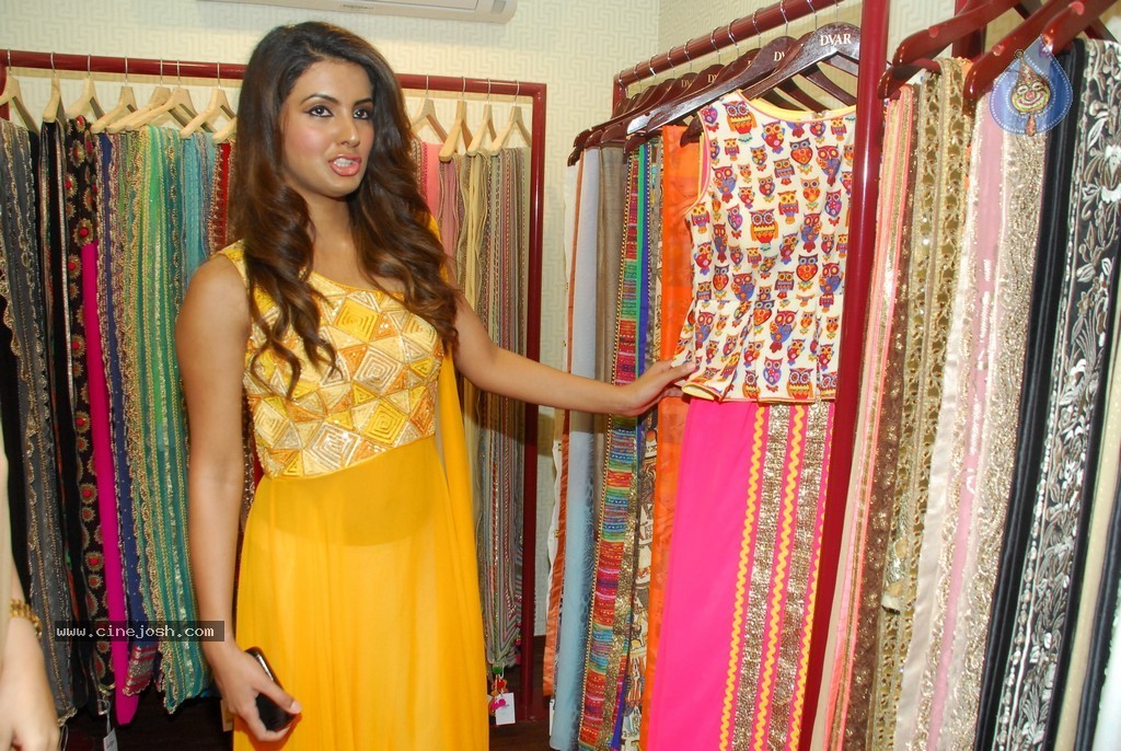 DVAR Photography n Fashion Exhibit - 51 / 59 photos