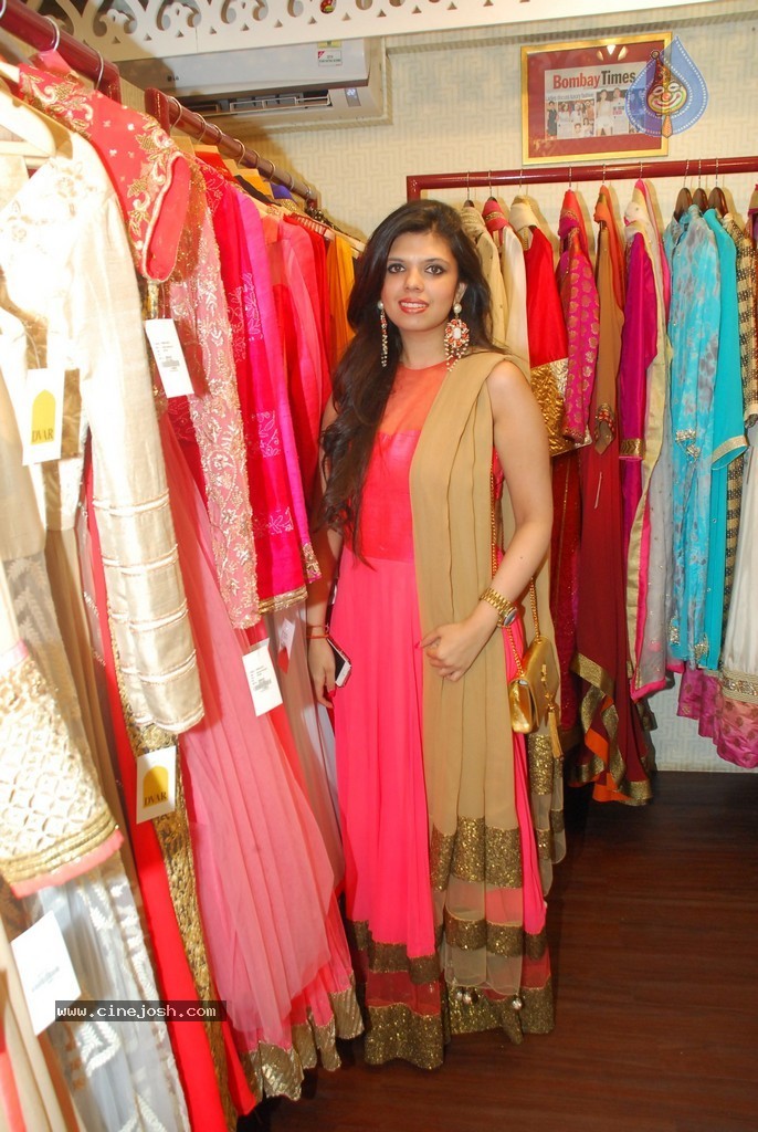 DVAR Photography n Fashion Exhibit - 56 / 59 photos