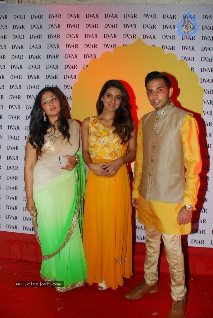 DVAR Photography n Fashion Exhibit - 57 / 59 photos