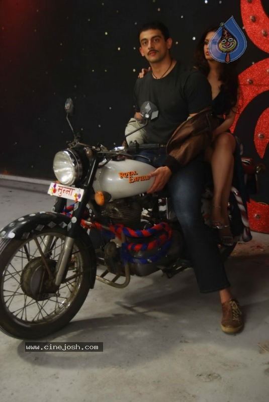 Ek Bura Aadmi Movie Item Song Shooting Spot - 17 / 23 photos