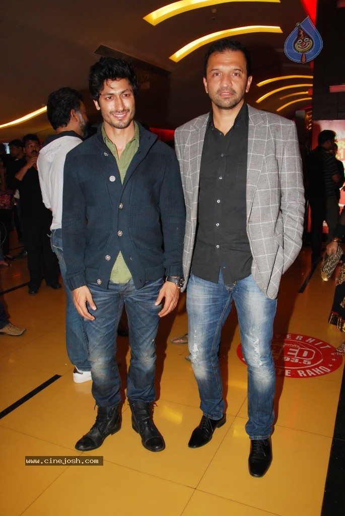 Ekk Deewana Tha Movie Special Show - 68 / 79 photos