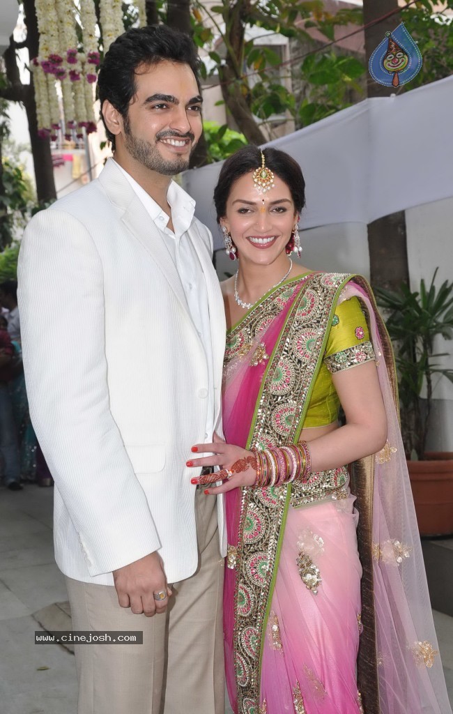 Esha Deol Engagement Photos - 9 / 31 photos