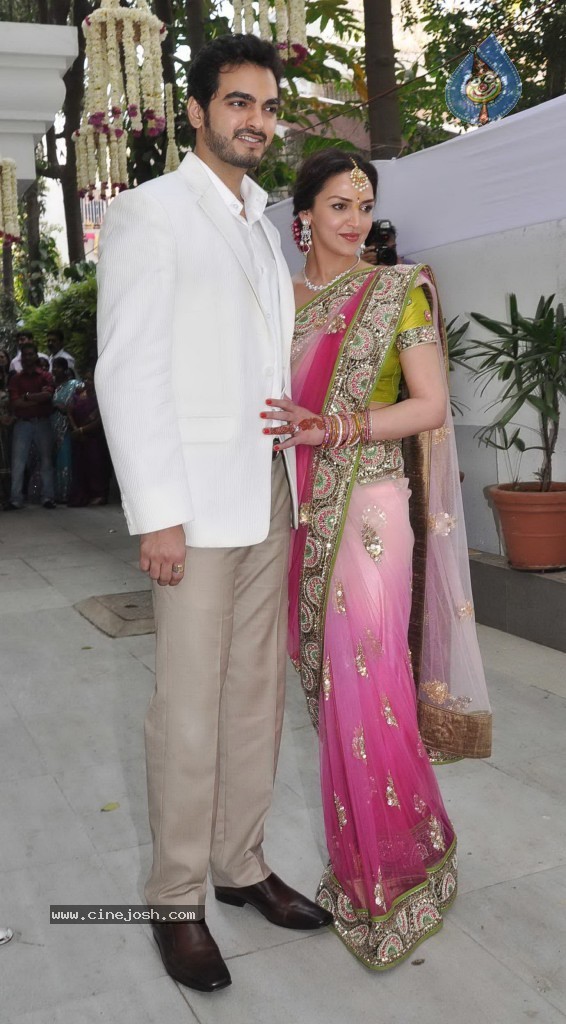 Esha Deol Engagement Photos - 10 / 31 photos