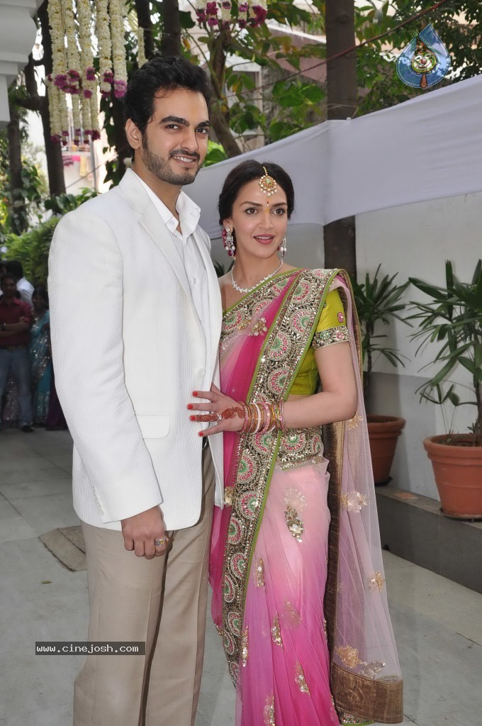 Esha Deol Engagement Photos - 17 / 31 photos