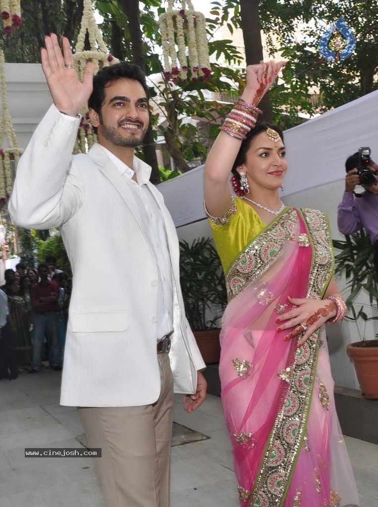 Esha Deol Engagement Photos - 18 / 31 photos