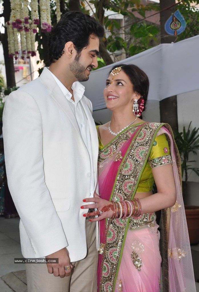 Esha Deol Engagement Photos - 25 / 31 photos