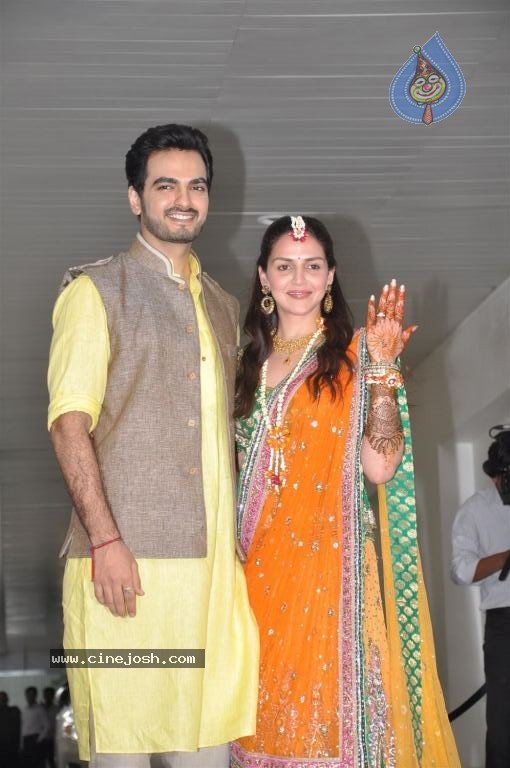 Esha Deol Mehendi Ceremony - 5 / 35 photos