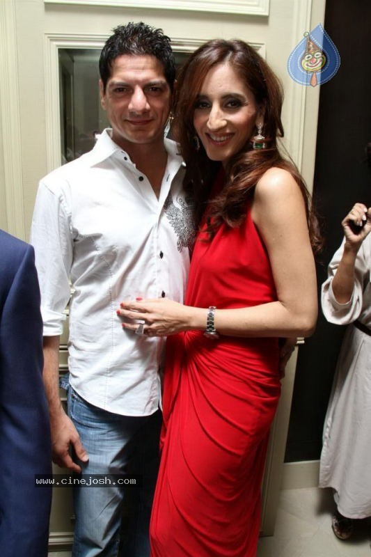 Farah Khan Fine Jewellery Store Launch Party - 3 / 23 photos