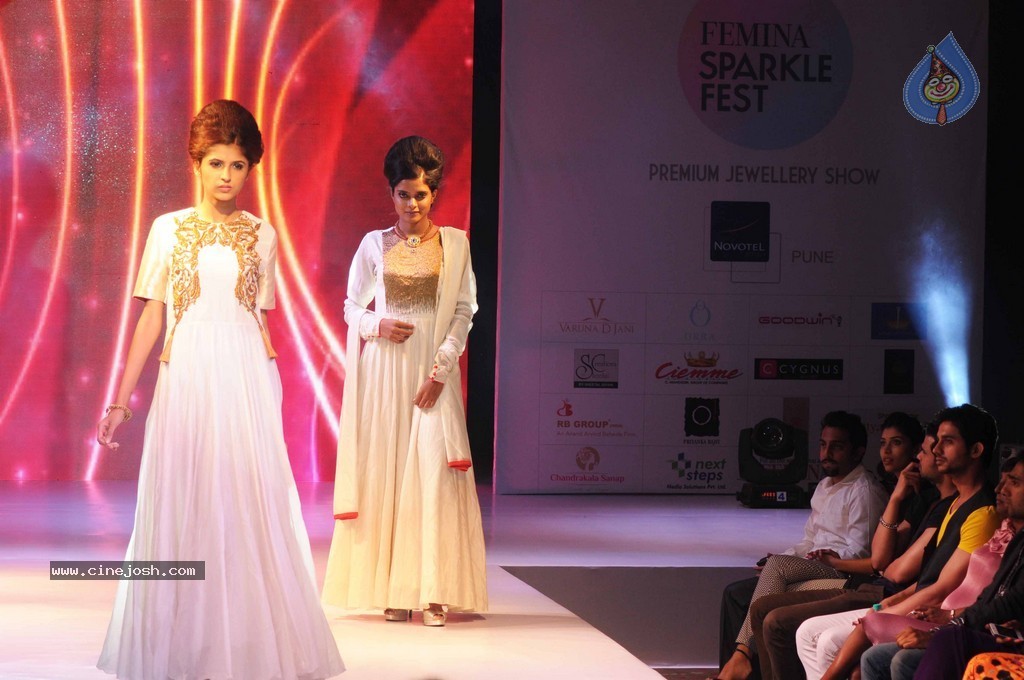 Femina Sparkle Fest 2014 Fashion Show - 3 / 40 photos