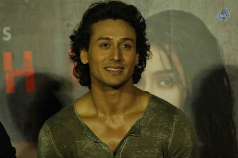 Film Baaghi Trailer Launch Photos - 15 / 28 photos