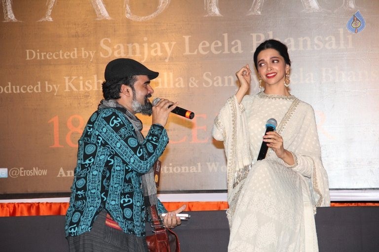 Film Bajirao Mastani Poster Launch - 7 / 21 photos