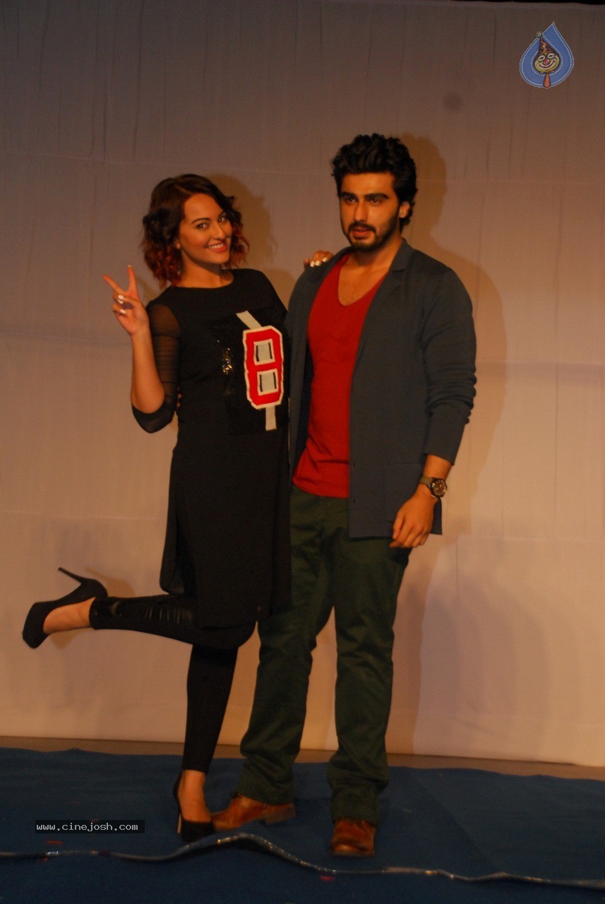 Film Tevar Promotion at IIT Powai - 16 / 30 photos