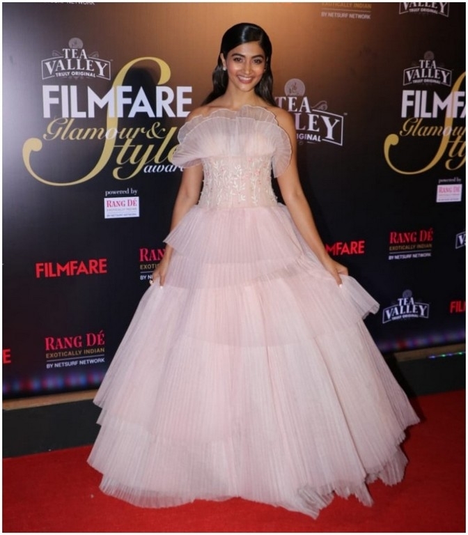 Filmfare Glamour & Style Awards 2019 - 40 / 88 photos