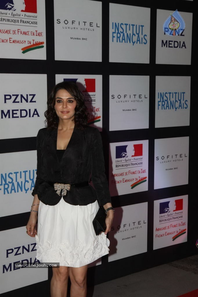 French Embassys Official Soiree Honouring Event - 16 / 46 photos