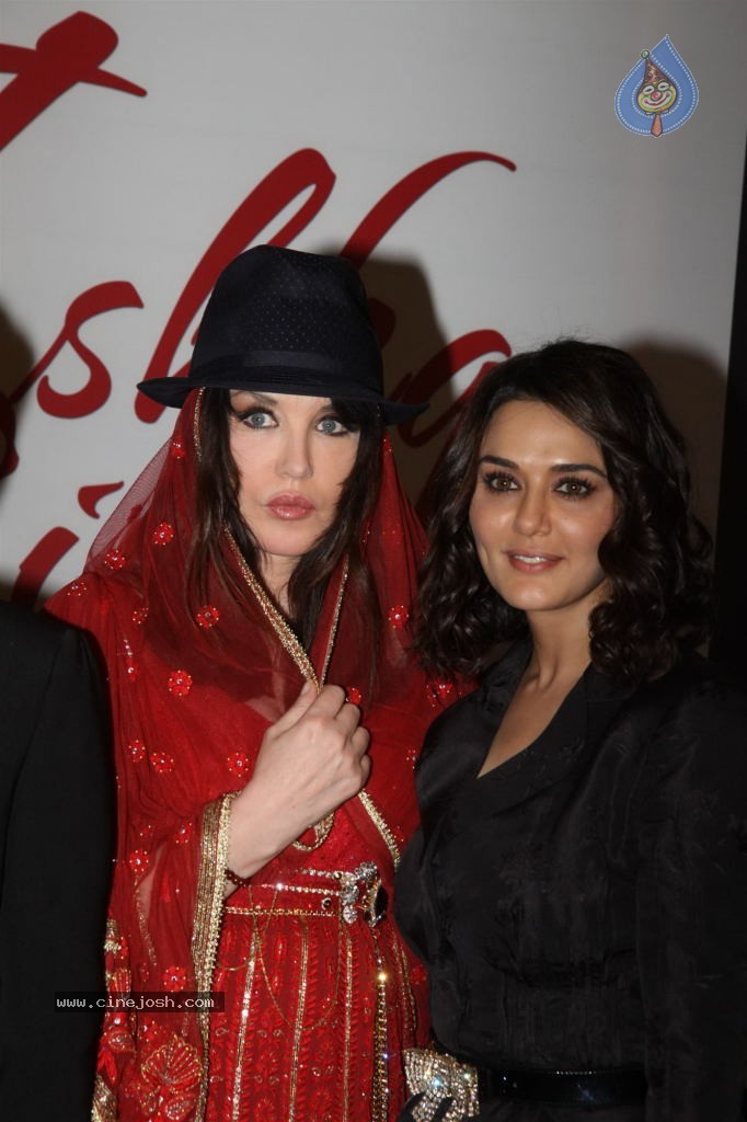 French Embassys Official Soiree Honouring Event - 18 / 46 photos