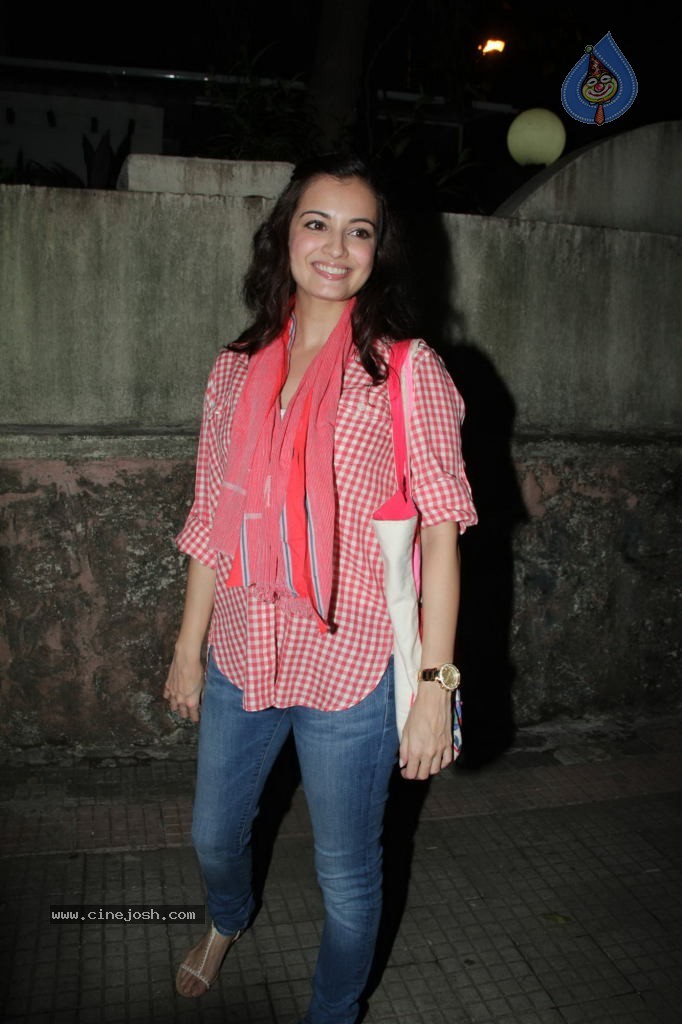 Gangs of Wasseypur Special Show - 16 / 33 photos