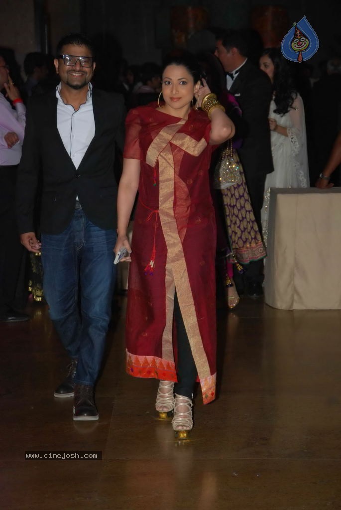 Genelia n Ritesh Reception Photos - 01 - 115 / 148 photos