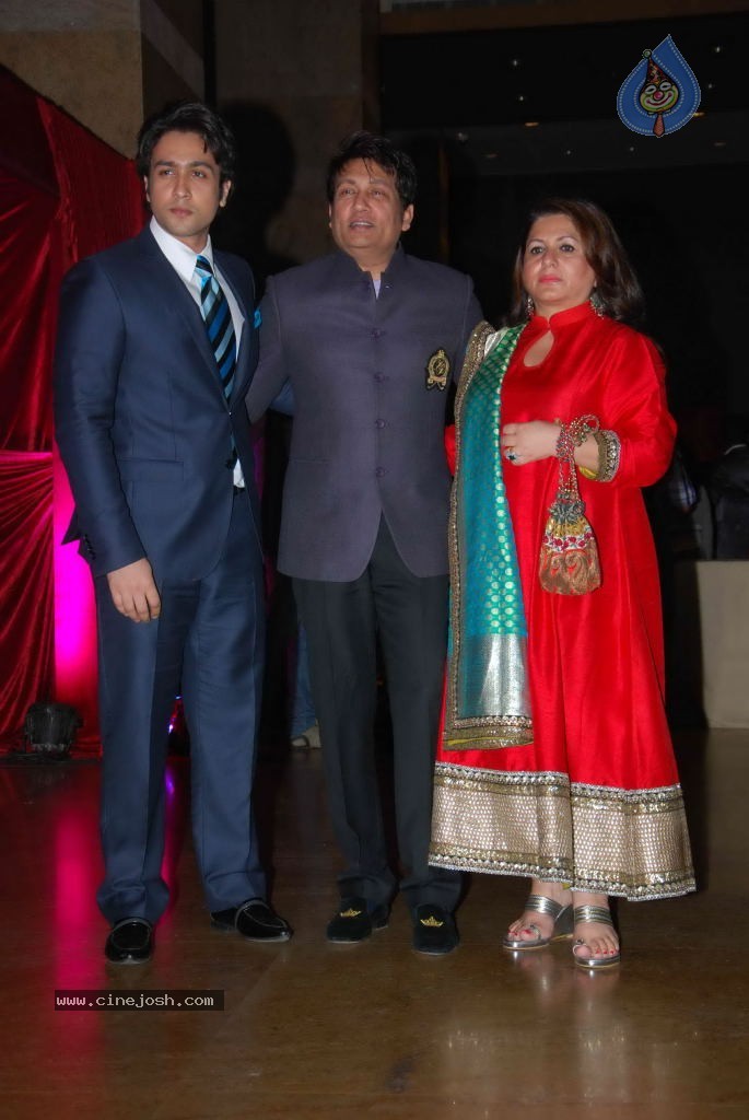 Genelia n Ritesh Reception Photos - 01 - 129 / 148 photos