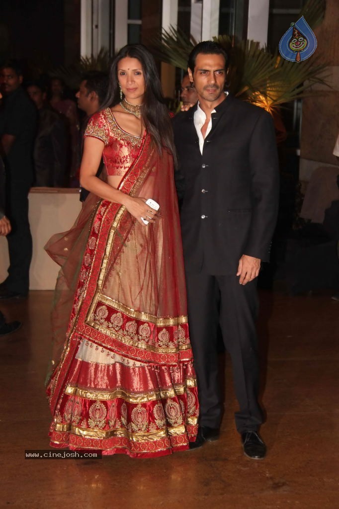 Genelia n Ritesh Reception Photos - 02 - 135 / 144 photos