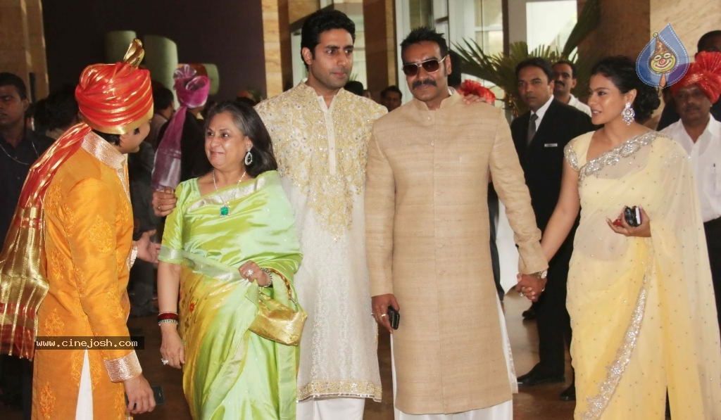 Genelia n Ritesh Wedding Photos - 114 / 176 photos