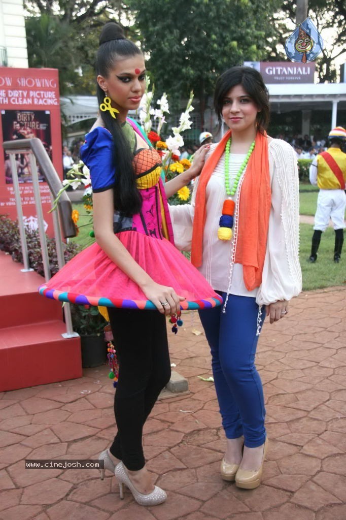 Gitanjali 2011 Fashion Show - 12 / 37 photos