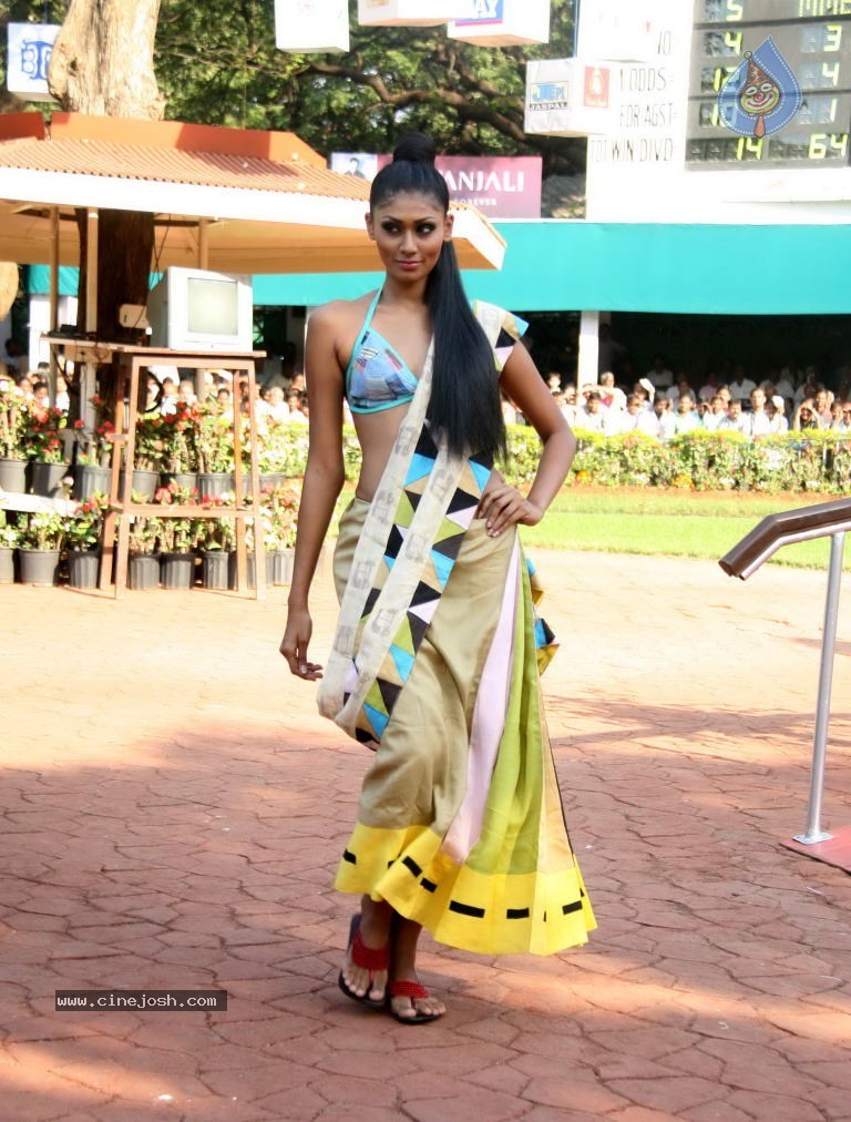 Gitanjali 2011 Fashion Show - 28 / 37 photos