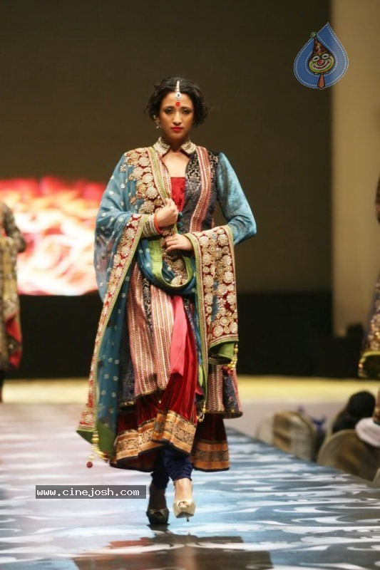 Gitanjali Cyclothon Fashion Show 2011 - 12 / 60 photos