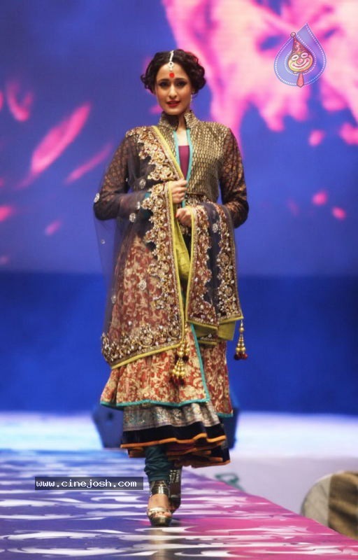 Gitanjali Cyclothon Fashion Show 2011 - 40 / 60 photos