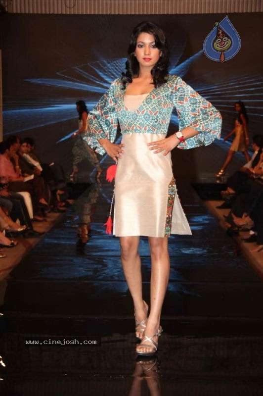 Gitanjali Tour De India Fashion Show - 40 / 94 photos