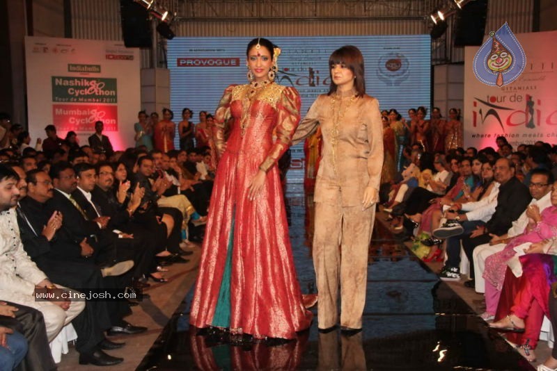Gitanjali Tour De India Fashion Show - 50 / 94 photos