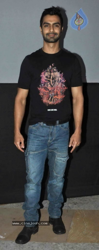 Golds Gym Miss Fit n Fab Contest - 10 / 47 photos