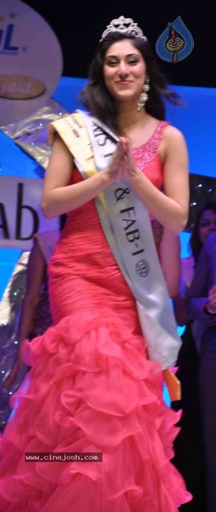 Golds Gym Miss Fit n Fab Contest - 33 / 47 photos