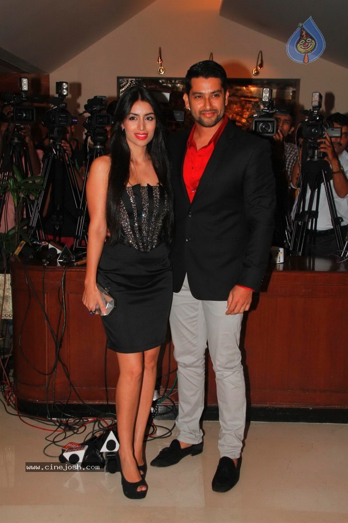 Grand Masti Success Party - 45 / 53 photos