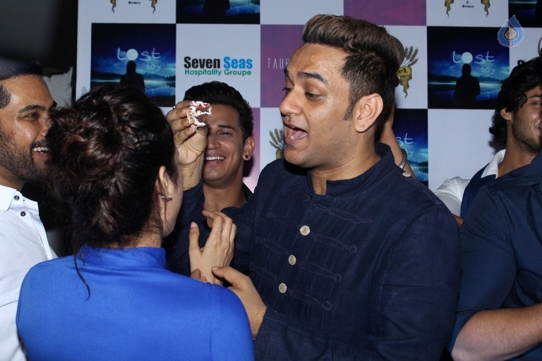 Producer Vikas Gupta Birthday Bash - 48 / 63 photos