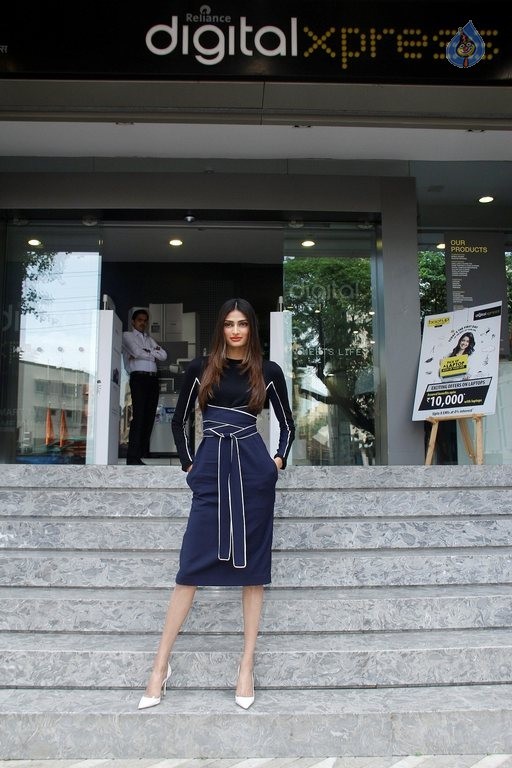 Grazia Magazine Cover Page Launch - 11 / 30 photos