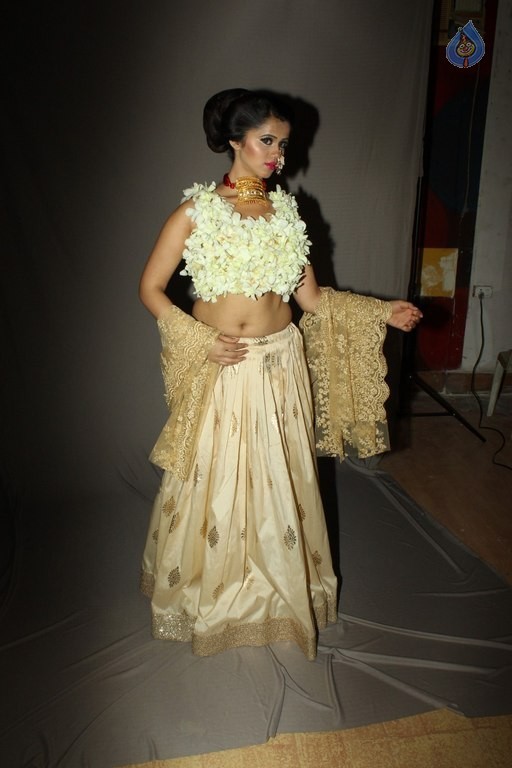 Hair and Makeup Fiesta By Bharat and Dorris - 24 / 84 photos