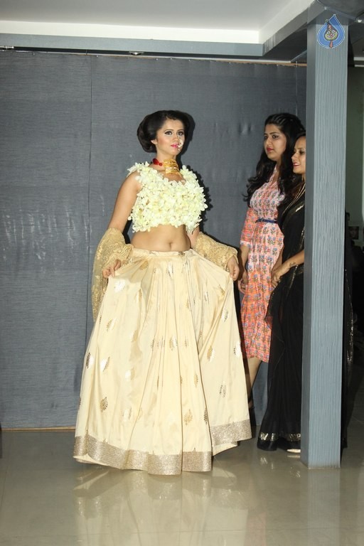 Hair and Makeup Fiesta By Bharat and Dorris - 46 / 84 photos