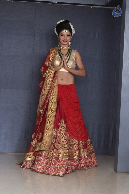 Hair and Makeup Fiesta By Bharat and Dorris - 50 / 84 photos