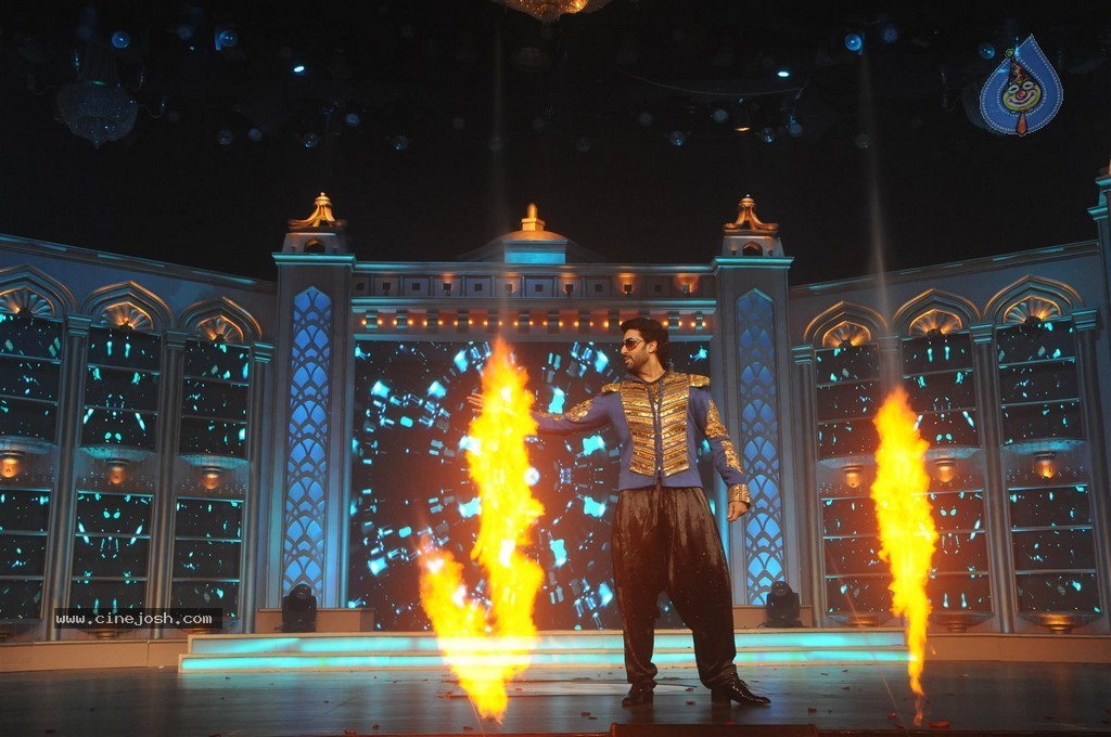 Happy New Year Film Music Launch - 101 / 141 photos