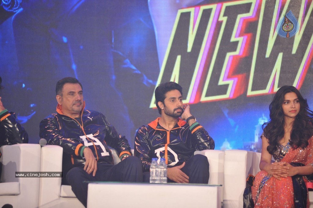 Happy New Year Trailer Launch - 28 / 60 photos