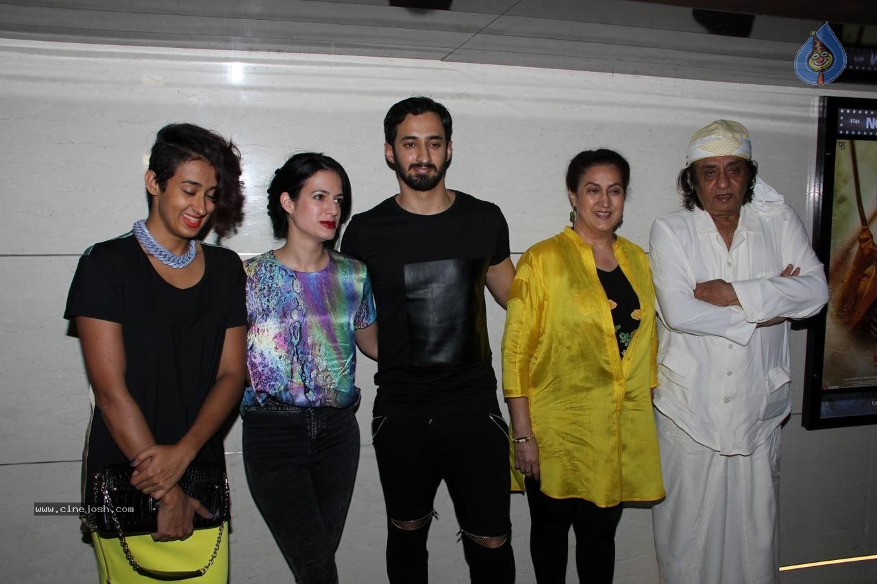 Harry Bar n Cafe Store Launch Red Carpet - 40 / 64 photos