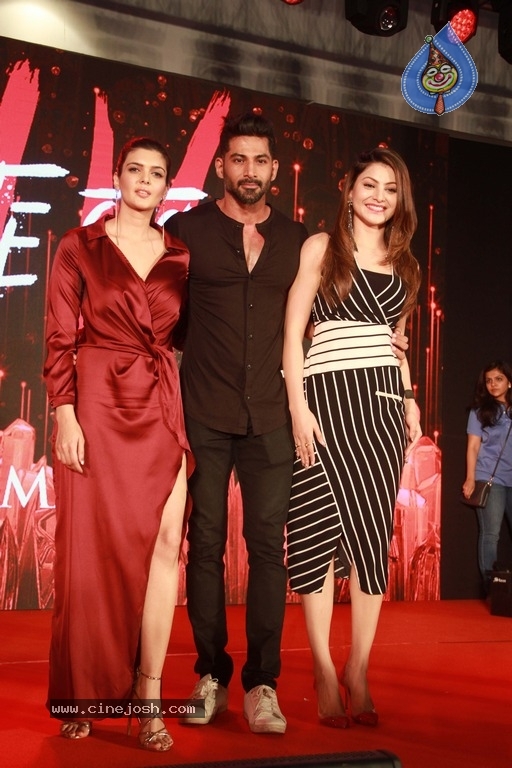 Hate Story 4 Music Concert At R City Mall - 14 / 30 photos