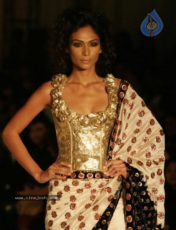 HDIL India Couture Week Day 3 - 3 / 48 photos