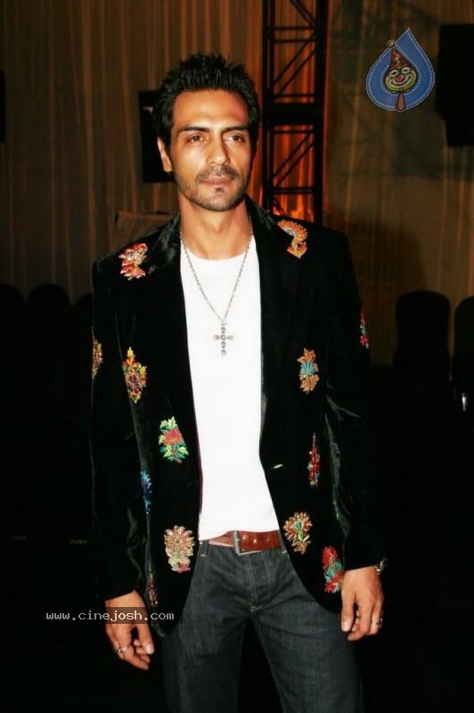 HDIL India Couture Week Day 3 - 10 / 48 photos