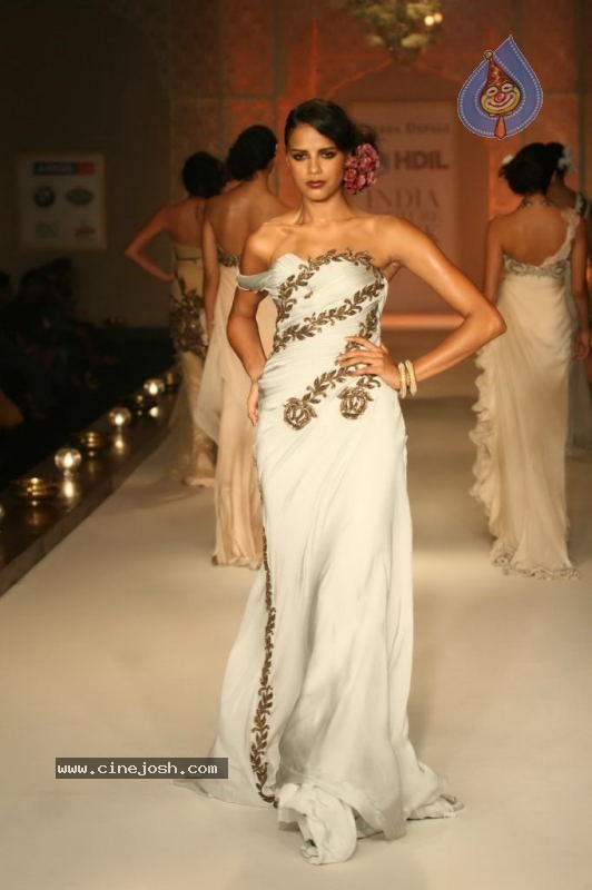 HDIL India Couture Week Day 3 - 29 / 48 photos