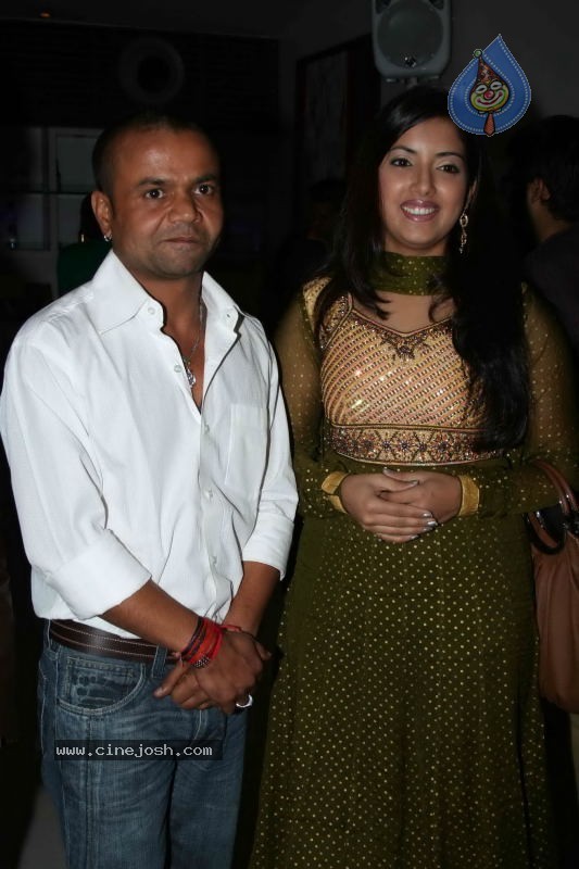 Hello Hum Lallan Bol Rahen Hai Movie Logo Launch - 3 / 15 photos