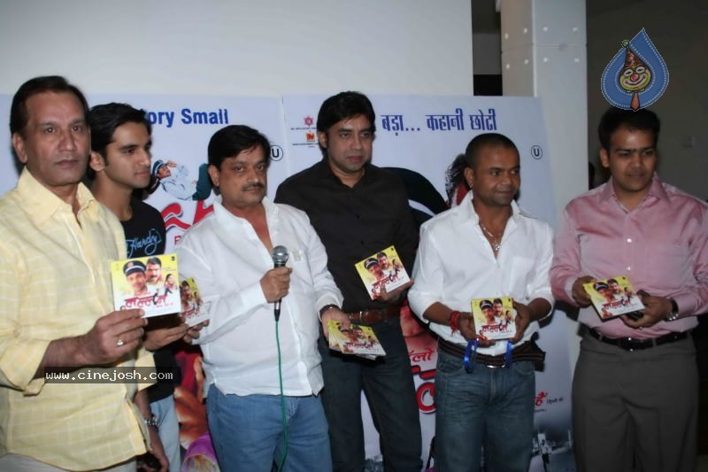 Hello Hum Lallan Bol Rahen Hai Movie Logo Launch - 6 / 15 photos