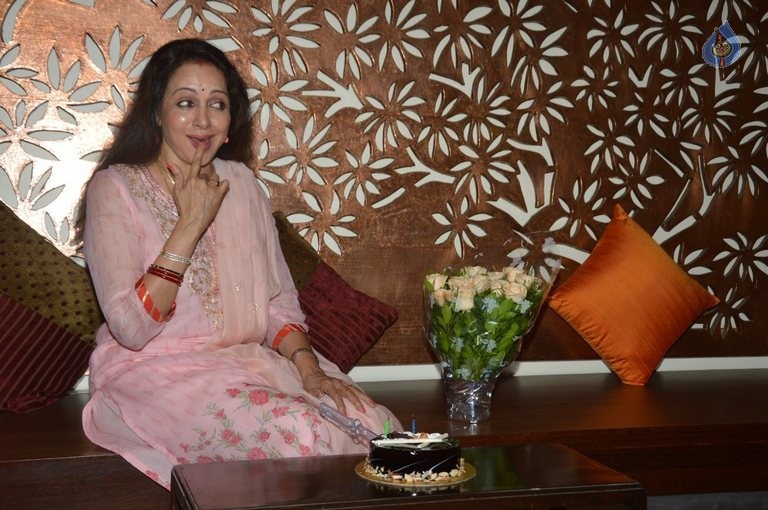 Hema Malini Birthday Celebration  - 8 / 21 photos