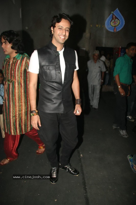 Hema Malini on Indian Idol - 21 / 47 photos